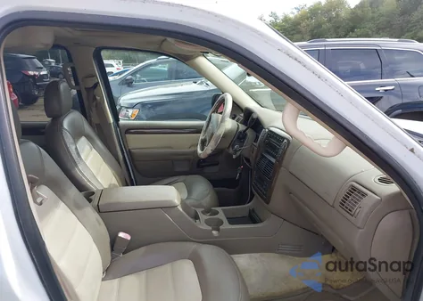 2004 Ford Explorer Eddie Bauer из США, поврежденный, VIN 1FMDU74K54ZB11313